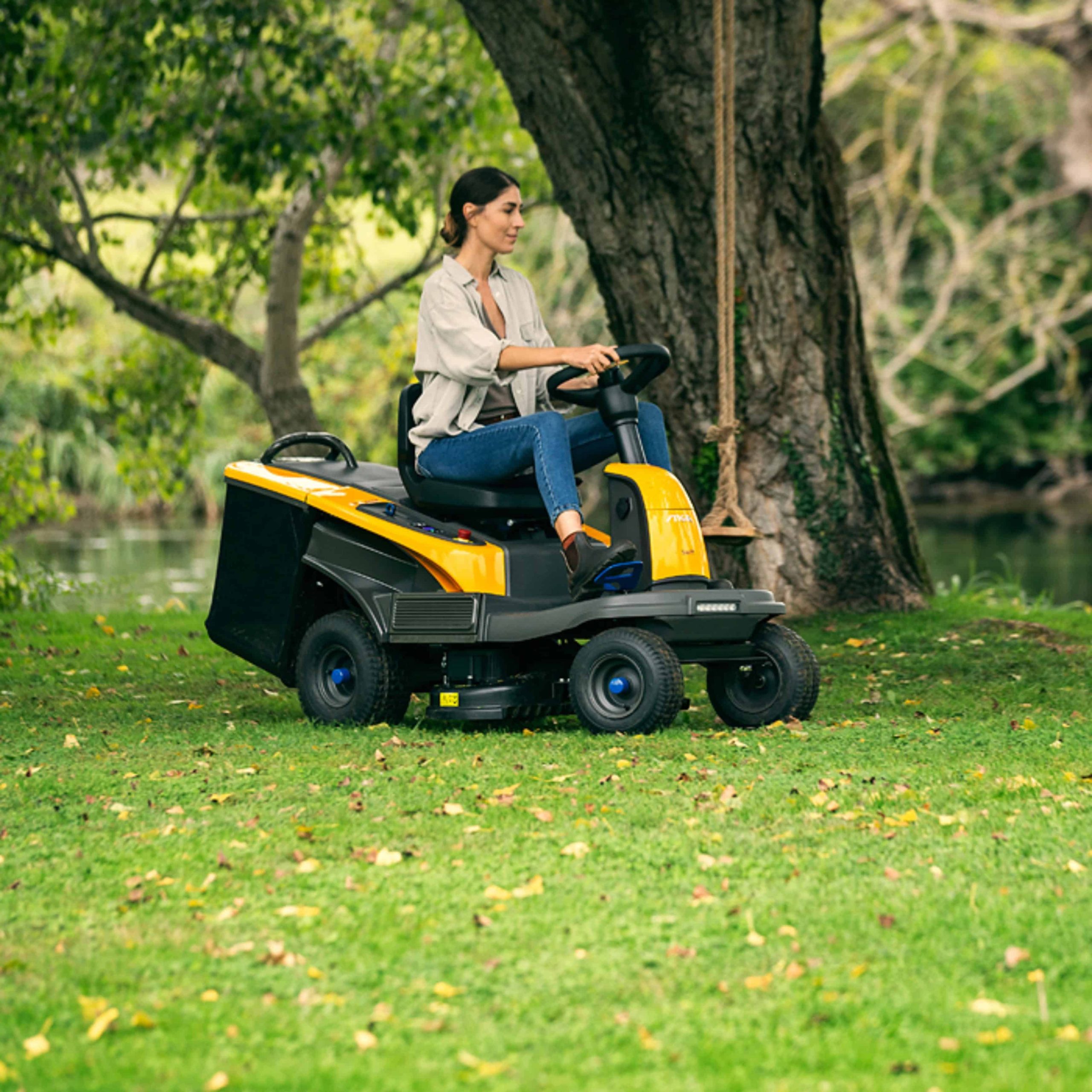 Stiga Swift 372 E Compact Mini Battery Powered Garden Tractor