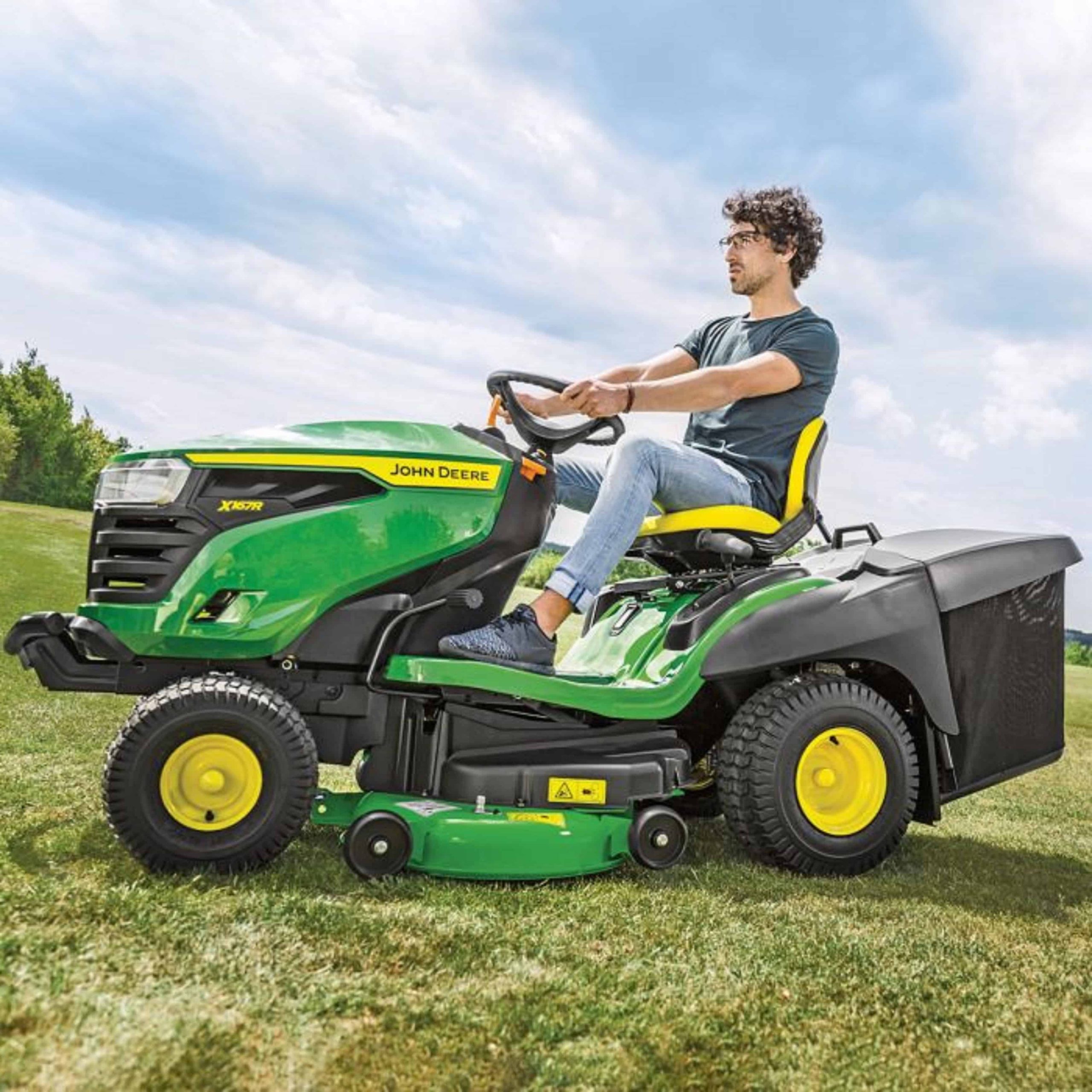 John Deere X167R 42″ Ultimate Automatic Garden Lawn Tractor