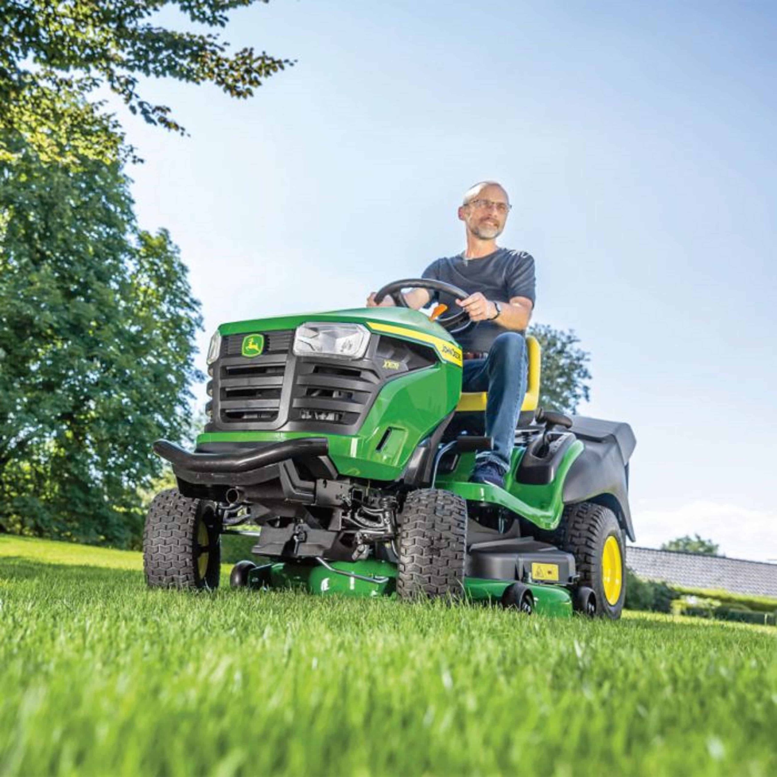 John Deere X167R 42″ Ultimate Automatic Garden Lawn Tractor