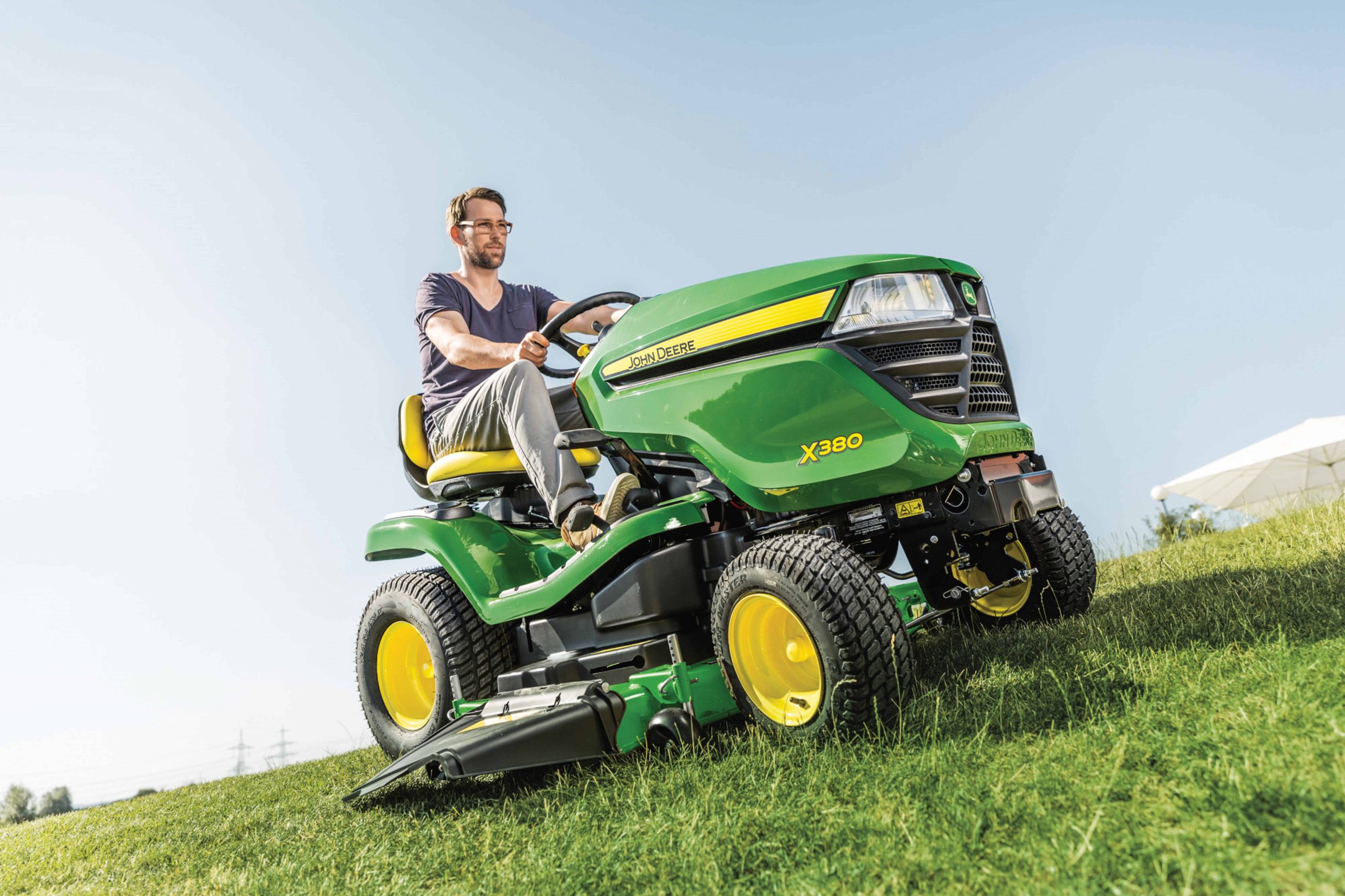 John Deere X380 Smooth-Running Garden Ride On Mower