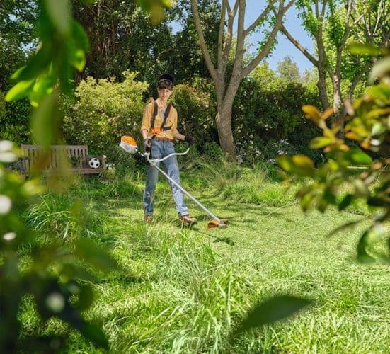 STIHL FSA 80 Cordless Battery Strimmer – AK System