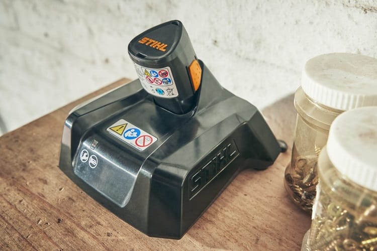 STIHL KOA 20 Cordless Compressor (Unit Only) – AS System