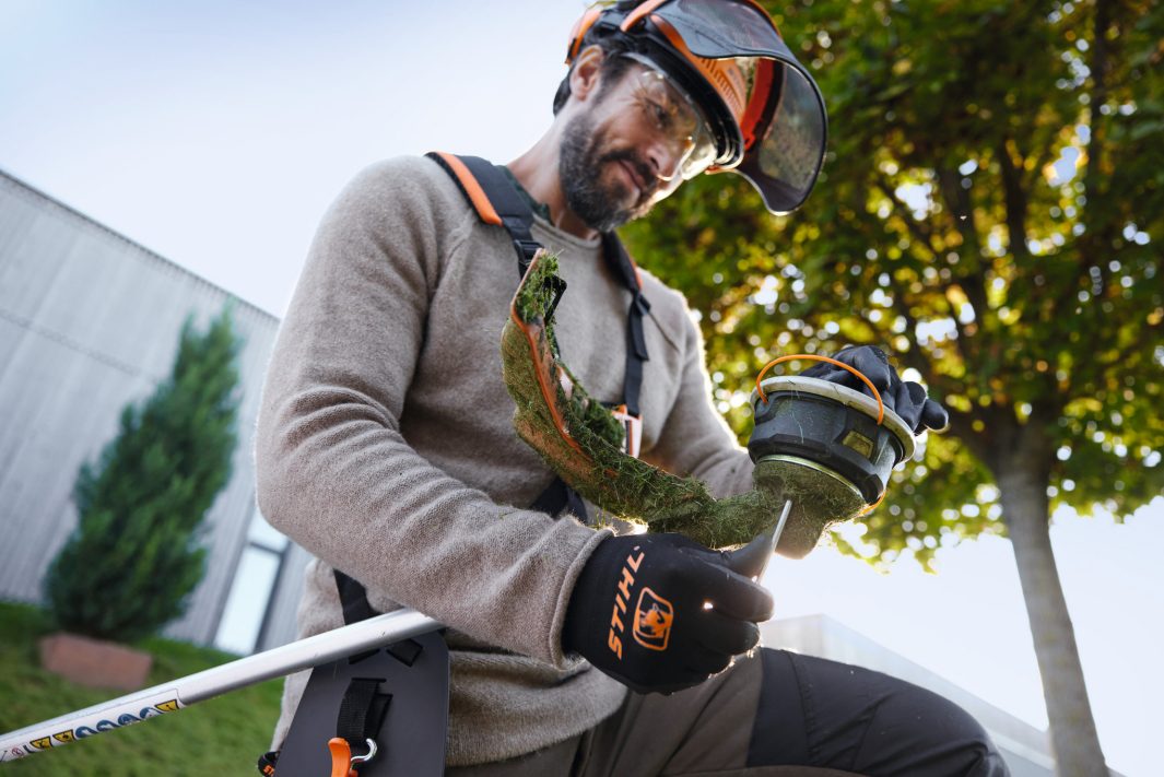 STIHL FSA120 Cordless Battery Brushcutter Strimmer (Unit Only) – AP System
